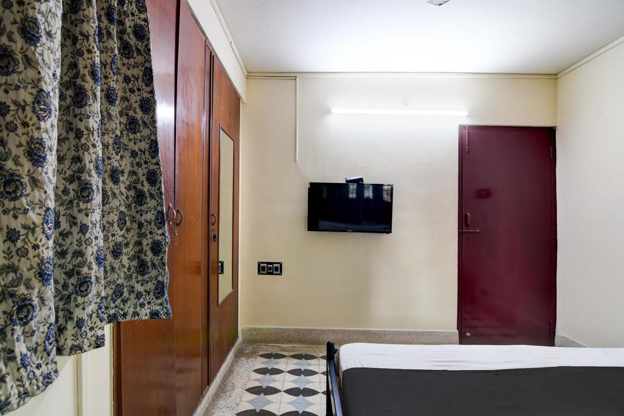 Oyo Simplex Guest House Behala Calcuta Exterior foto