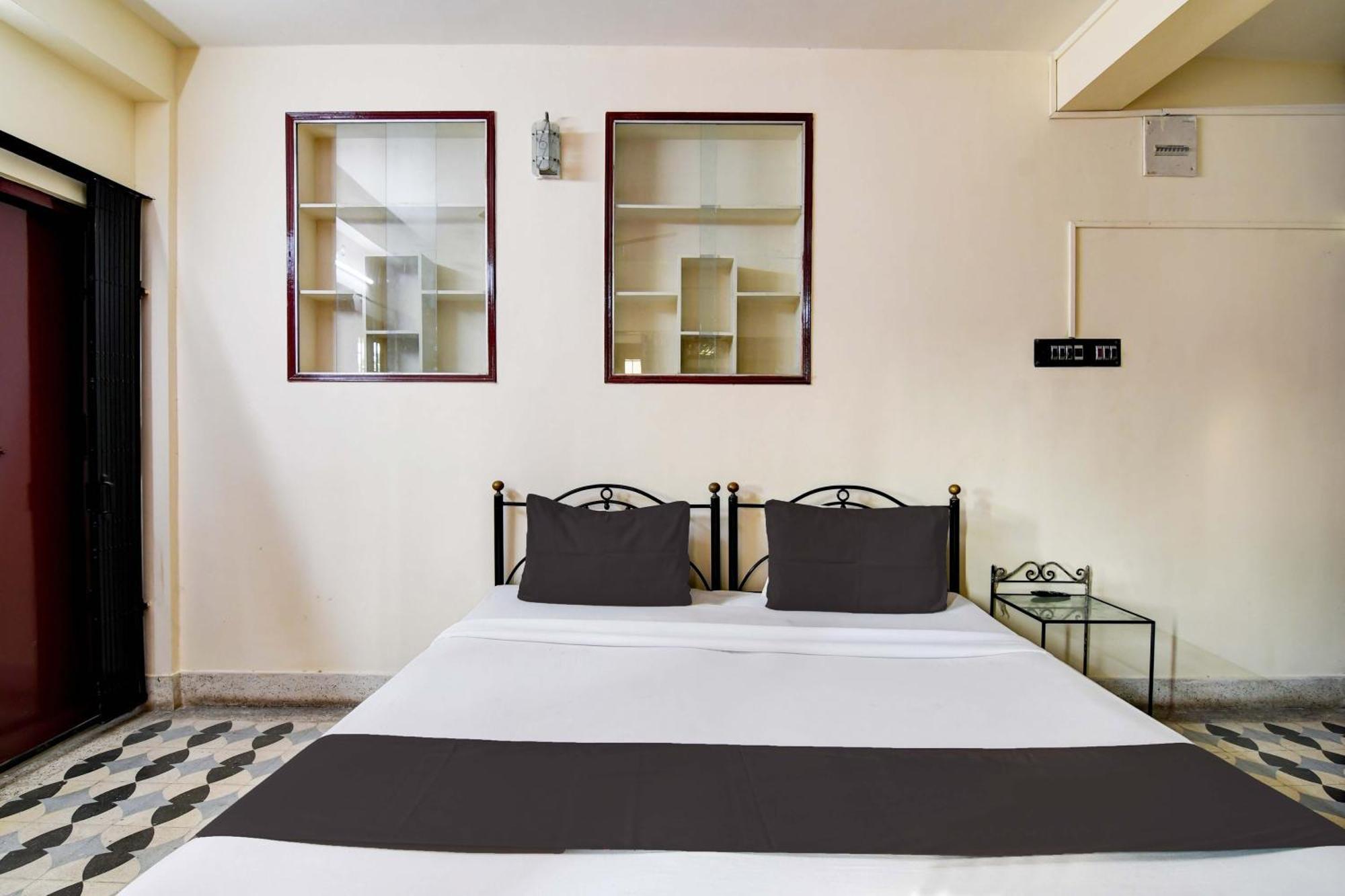 Oyo Simplex Guest House Behala Calcuta Exterior foto