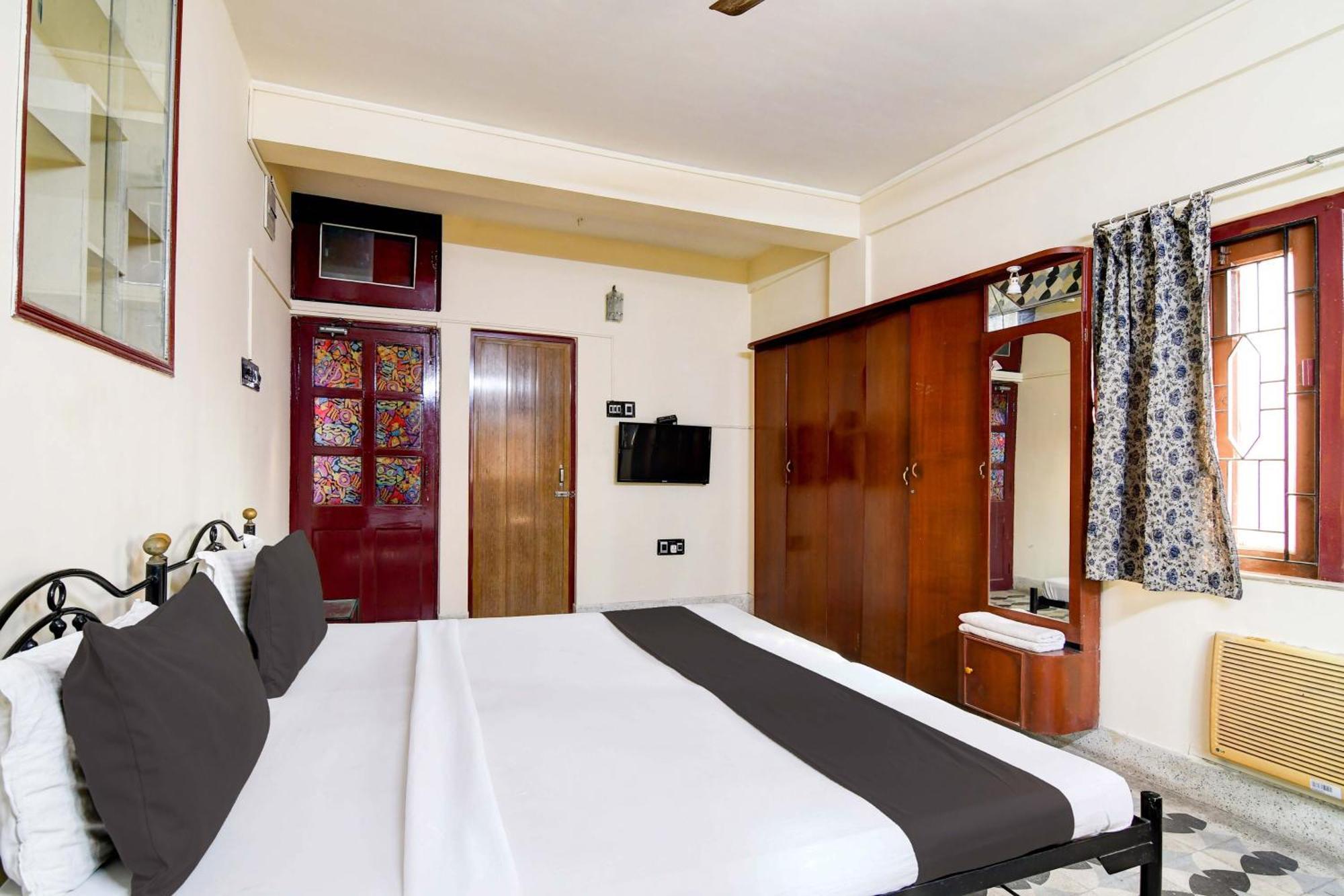 Oyo Simplex Guest House Behala Calcuta Exterior foto