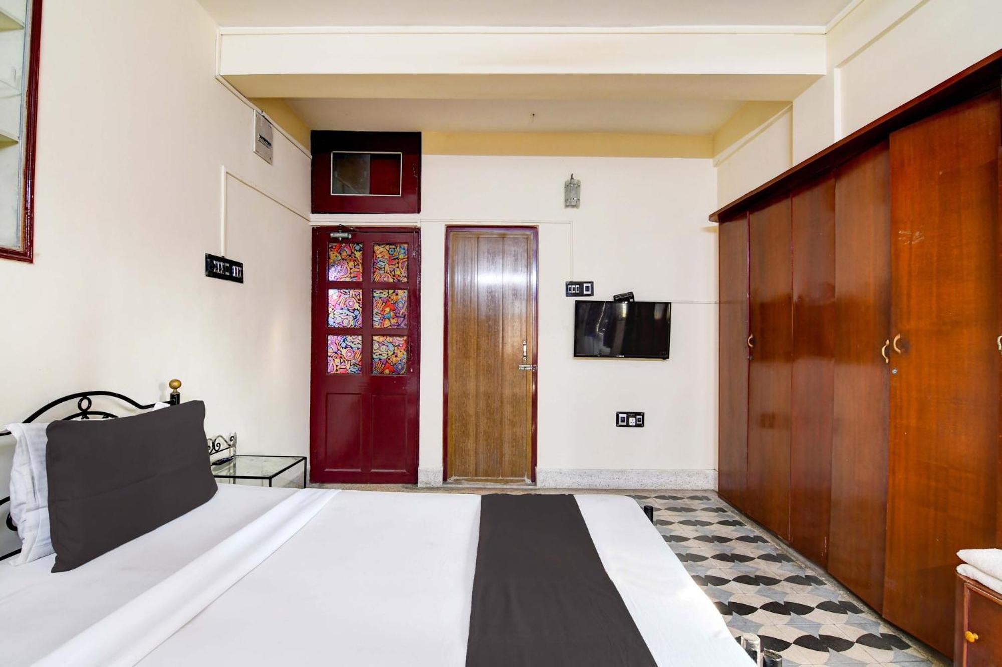 Oyo Simplex Guest House Behala Calcuta Exterior foto